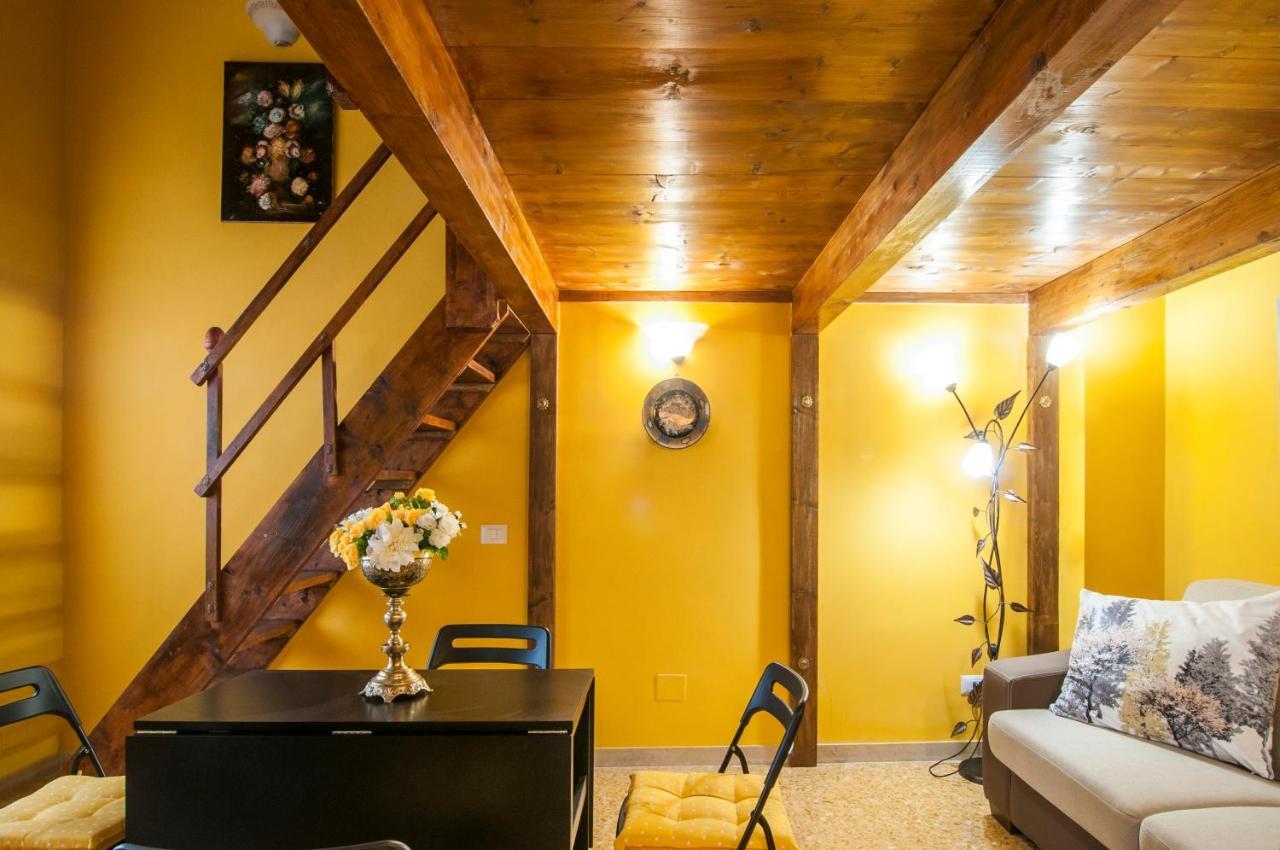 Wood Easy Flat Apartment Rom